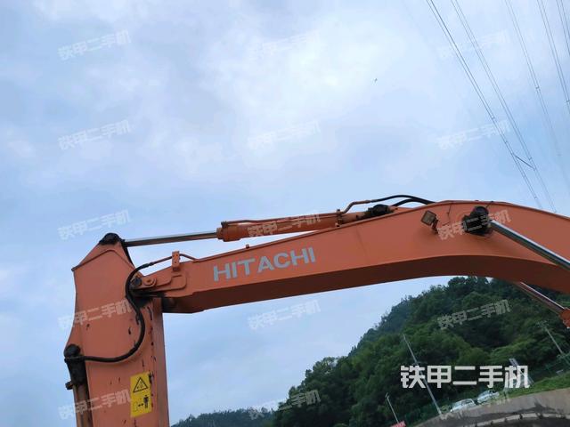 铲斗右后整体（工作和回转装置）