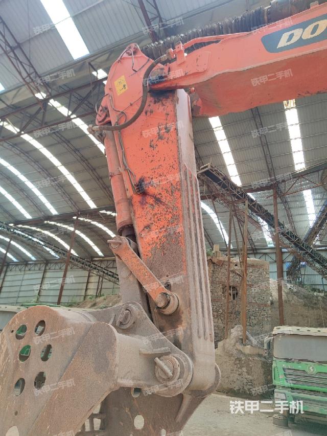 小臂整体左后（工作和回转装置）