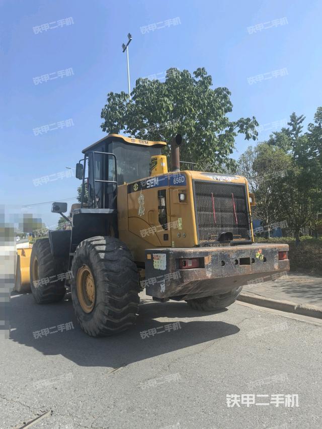 左后45°(整機(jī)外觀) 左后45°(整機(jī)外觀)