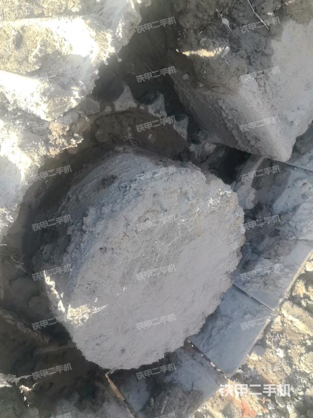 左驱动轮(行走机构) 左驱动轮(行走机构)