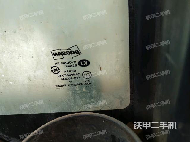 后窗玻璃角標(biāo)(駕駛室部分) 后窗玻璃角標(biāo)(駕駛室部分)