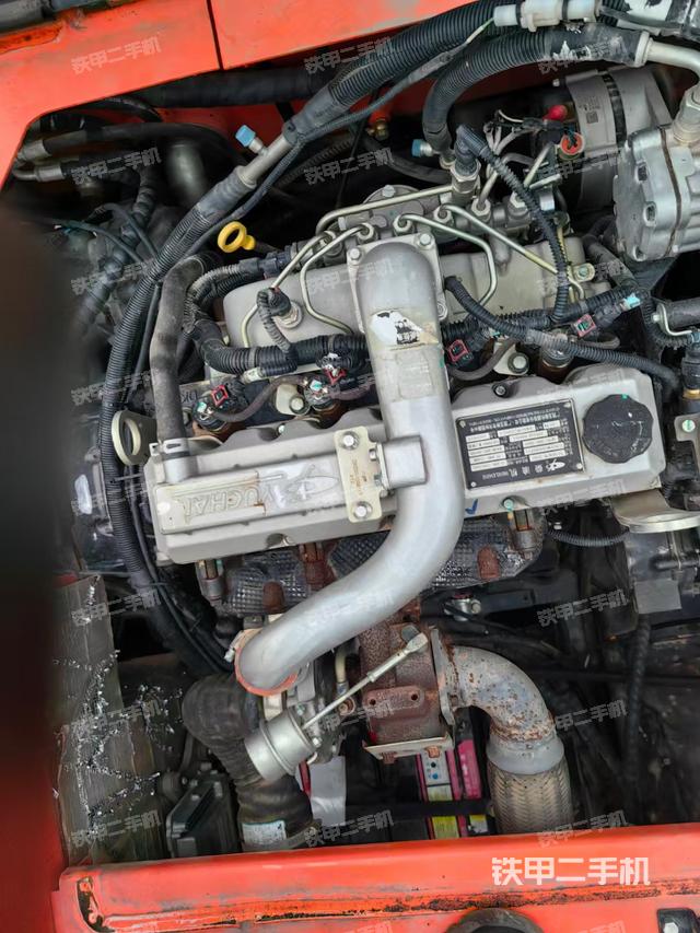 发动机整体俯视（整机外观）