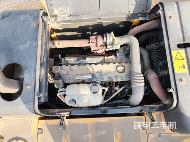 发动机整体俯视(整机外观) 发动机整体俯视(整机外观)