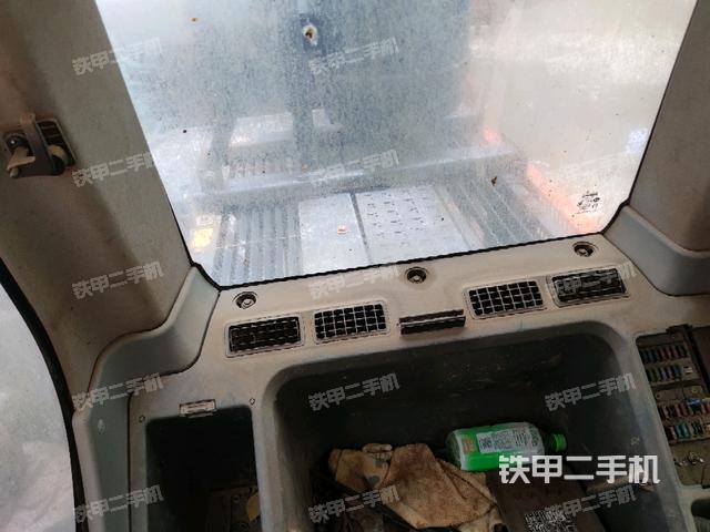 座椅后部(駕駛室部分) 座椅后部(駕駛室部分)