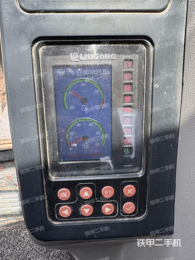 显示屏 （驾驶室部分）