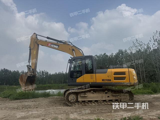 徐工XE205DA挖掘機(jī)