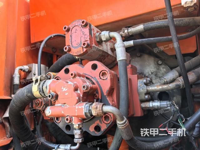 液壓泵斜45?左（大件艙室）