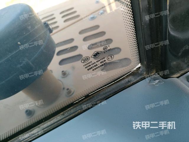 后窗玻璃角標(biāo)（駕駛室部分）