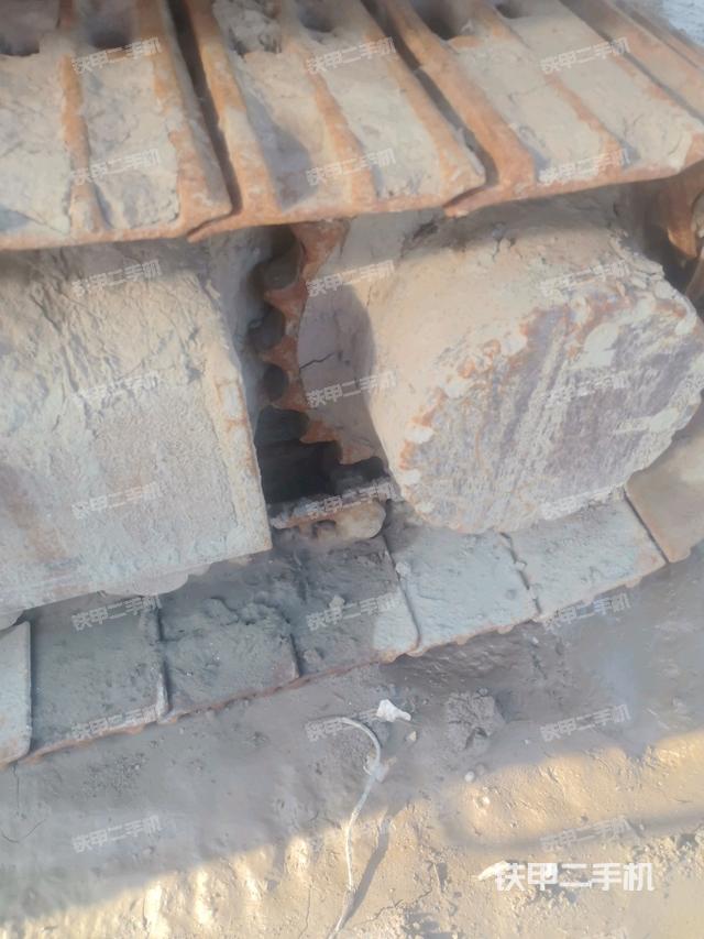 左驱动轮(行走机构) 左驱动轮(行走机构)