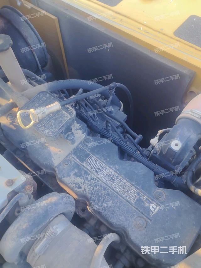 气门室盖螺丝特写(上车部件) 气门室盖螺丝特写(上车部件)