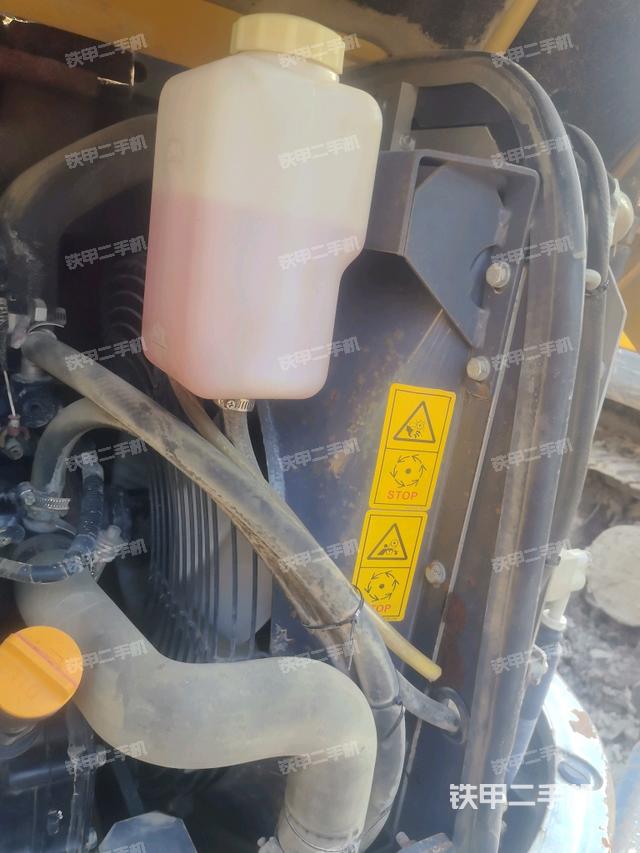 水箱+风扇特写(上车部件) 水箱+风扇特写(上车部件)