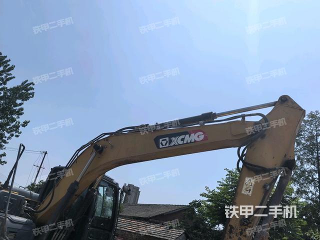 大臂整体 右侧(工作和回转装置) 大臂整体 右侧(工作和回转装置)