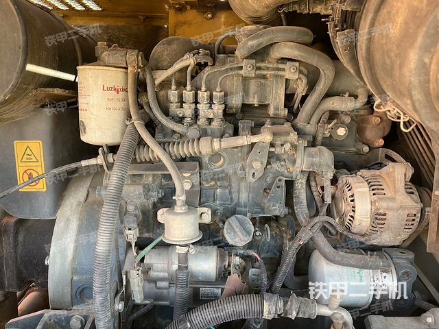 发动机整体俯视(整机外观) 发动机整体俯视(整机外观)