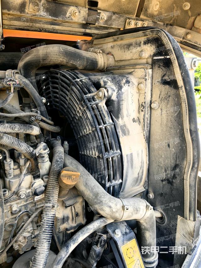 水箱+风扇特写(上车部件) 水箱+风扇特写(上车部件)