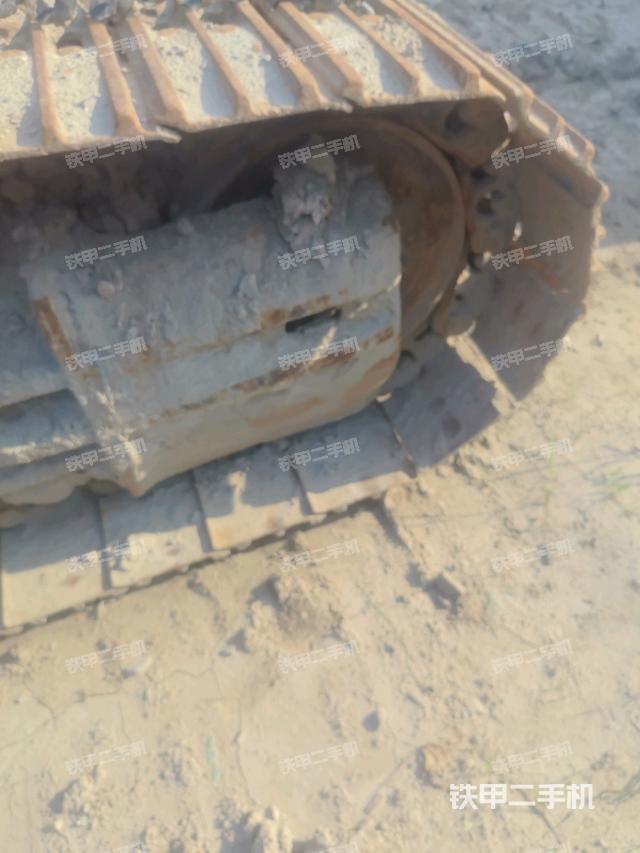 右导向轮(行走机构) 右导向轮(行走机构)