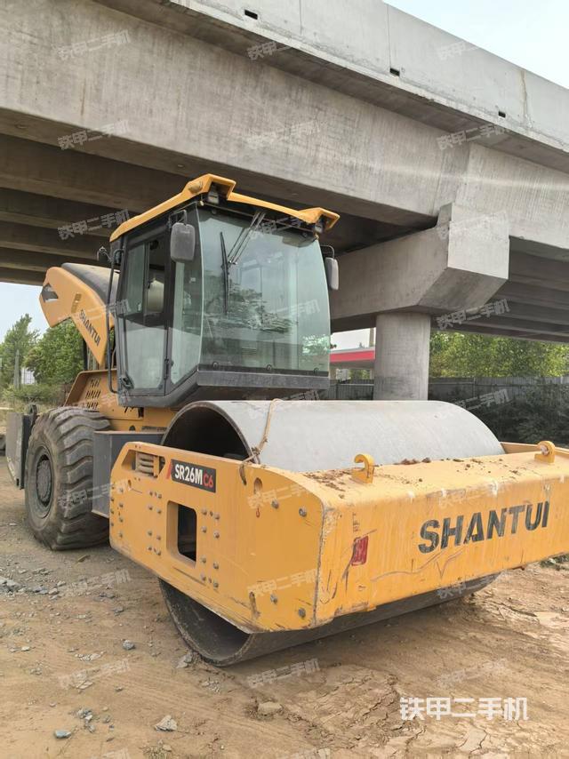 整機(jī)右側(cè)(設(shè)備外觀及核心部件) 整機(jī)右側(cè)(設(shè)備外觀及核心部件)