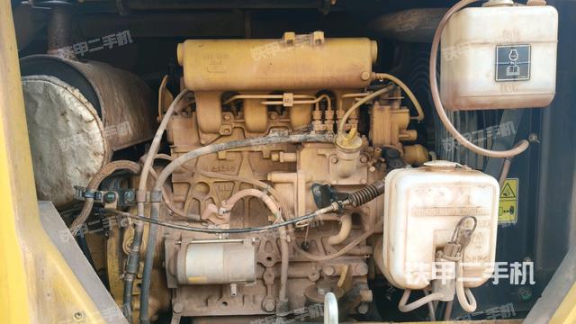 发动机整体俯视(整机外观) 发动机整体俯视(整机外观)