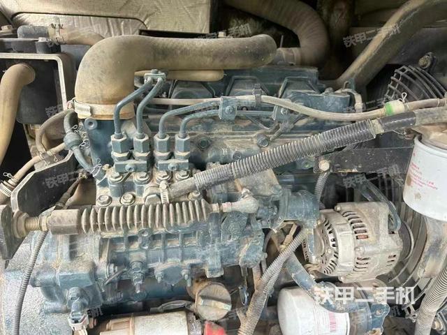 发动机整体俯视（整机外观）