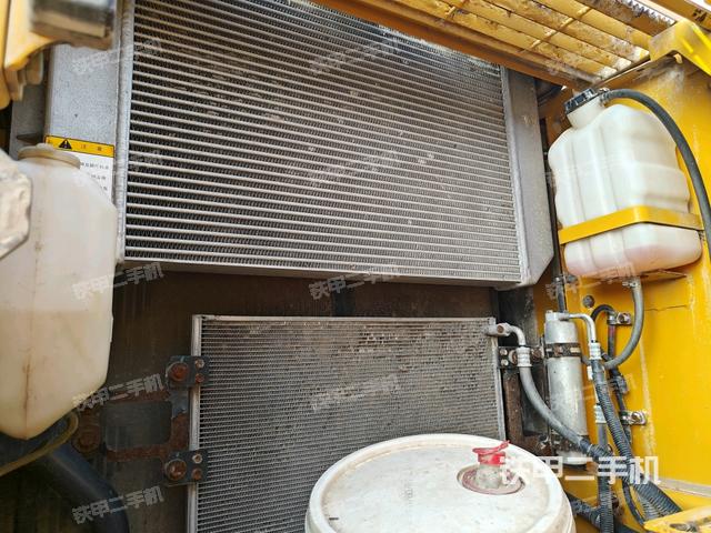 散熱器正面（大件艙室）