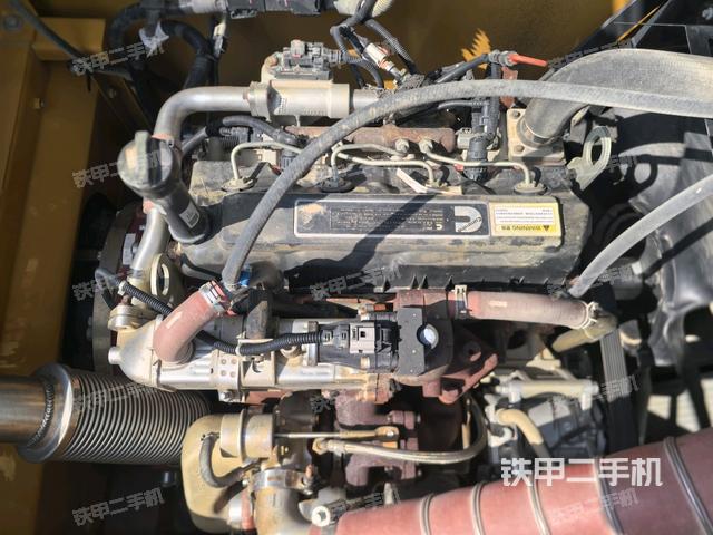 发动机室(上车部件) 发动机室(上车部件)