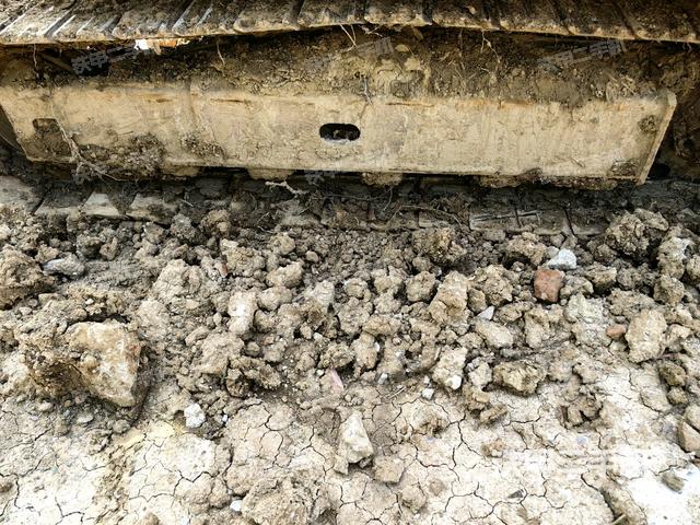 左侧履带整体 (行走机构) 左侧履带整体 (行走机构)