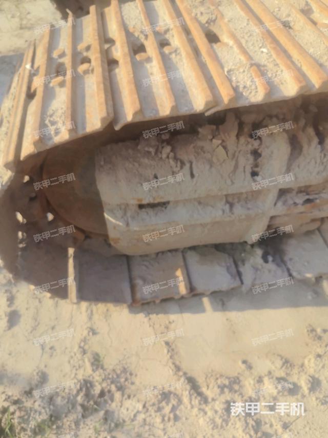 左导向轮(行走机构) 左导向轮(行走机构)