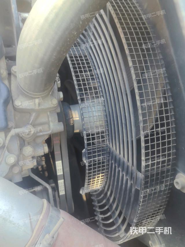 水箱+风扇特写(上车部件) 水箱+风扇特写(上车部件)