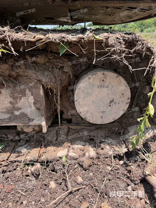 右驱动轮（行走机构）