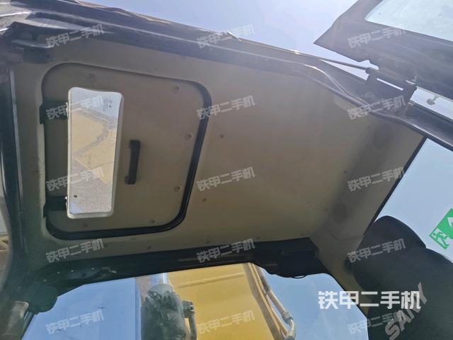 顶棚整体(驾驶室部分) 顶棚整体(驾驶室部分)