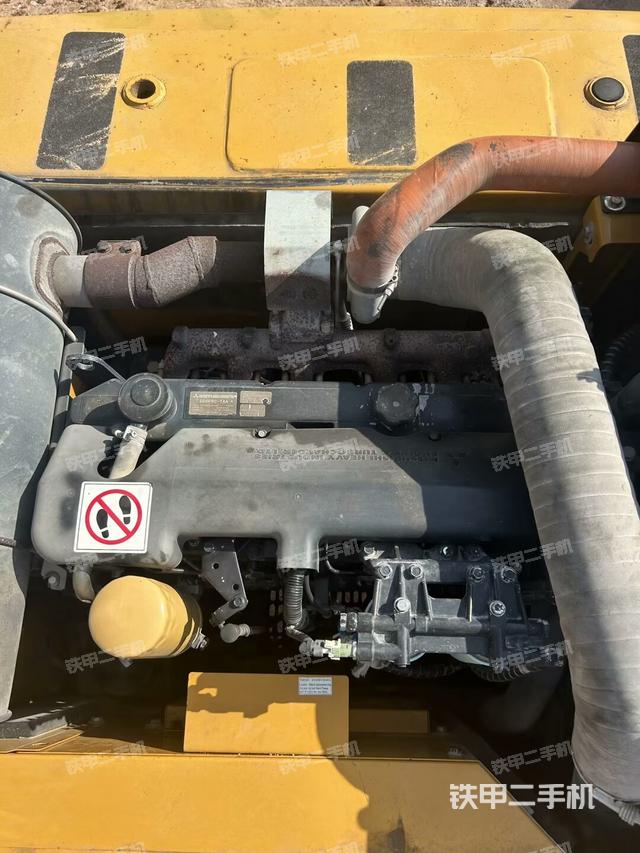 气门室盖螺丝特写（上车部件）