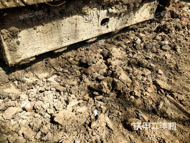 右侧履带整体 (行走机构) 右侧履带整体 (行走机构)