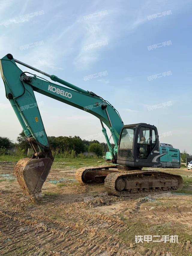 神鋼SK210LC挖掘機