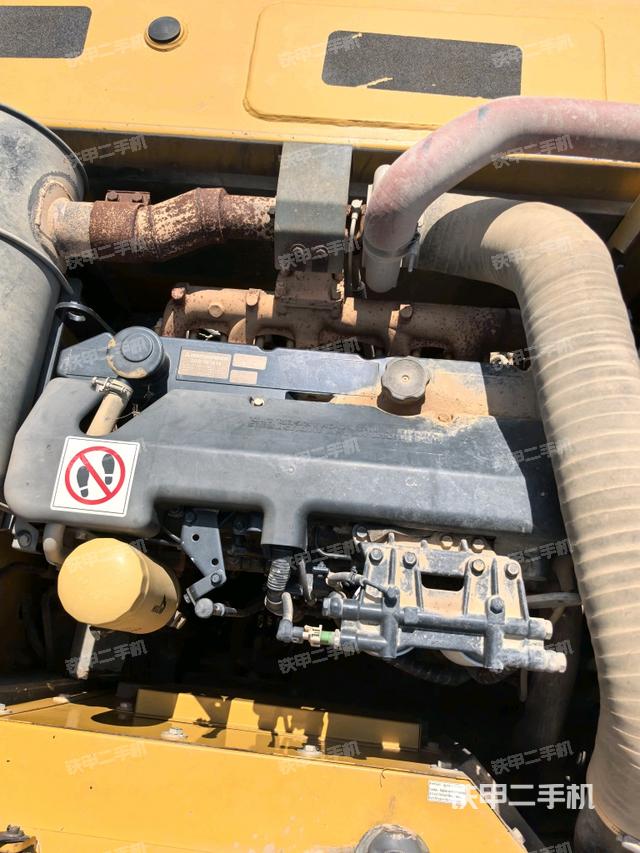 发动机室(上车部件) 发动机室(上车部件)