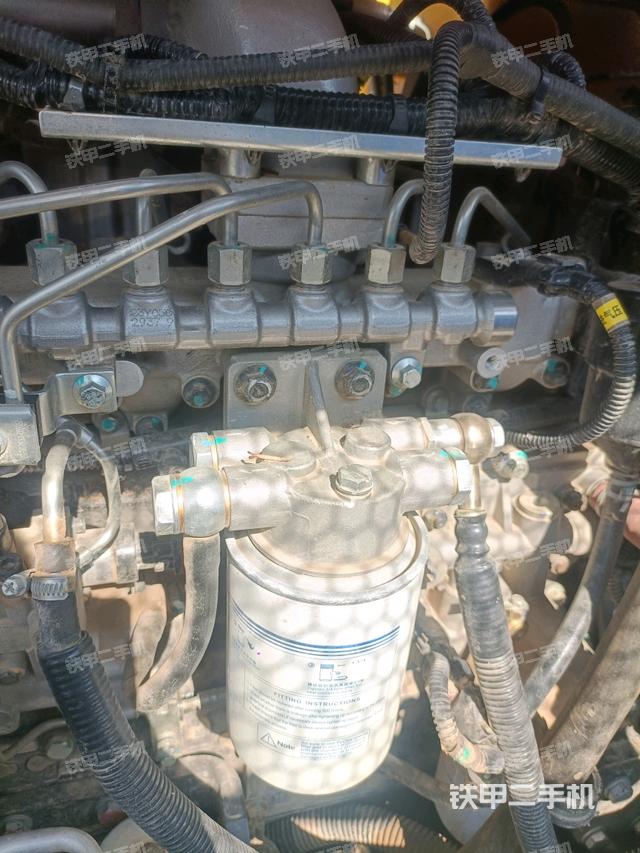 发动机整体俯视(整机外观) 发动机整体俯视(整机外观)