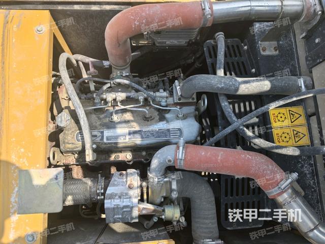 发动机室(上车部件) 发动机室(上车部件)