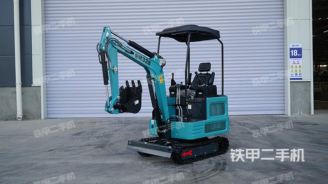 山東立派R328XDS CC挖掘機(jī)