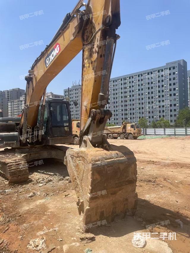 徐工XE200DA挖掘機(jī)