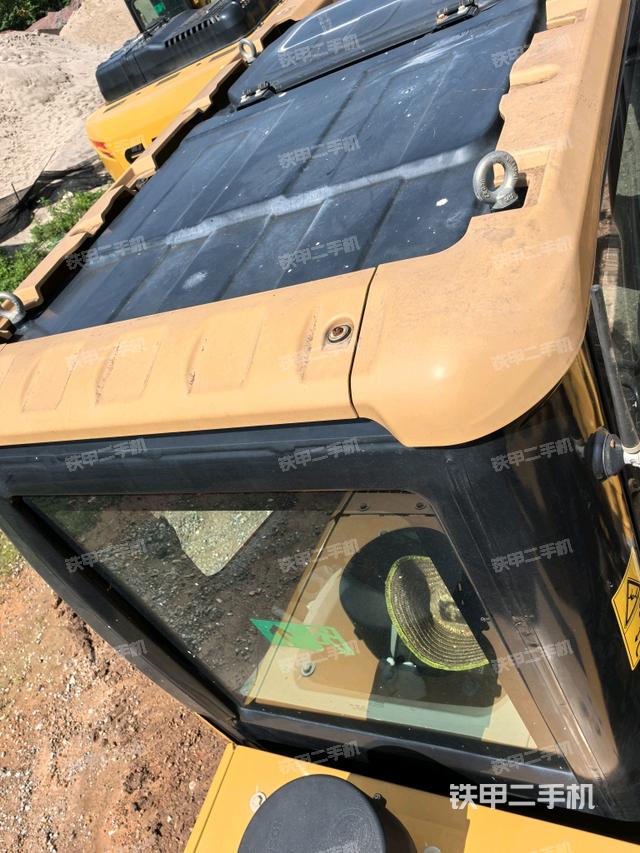 驾驶室顶部俯视(上车部件) 驾驶室顶部俯视(上车部件)