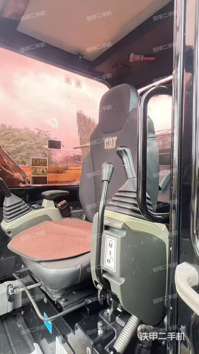 驾驶室整体（整机外观）