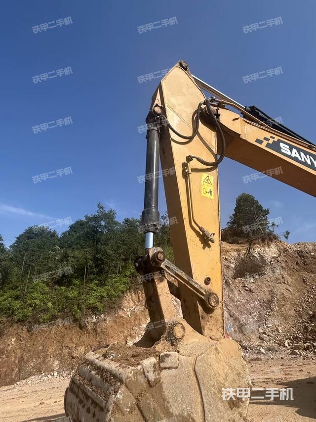 小臂整体左后（工作和回转装置）