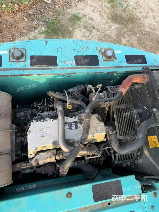 发动机整体俯视(整机外观) 发动机整体俯视(整机外观)