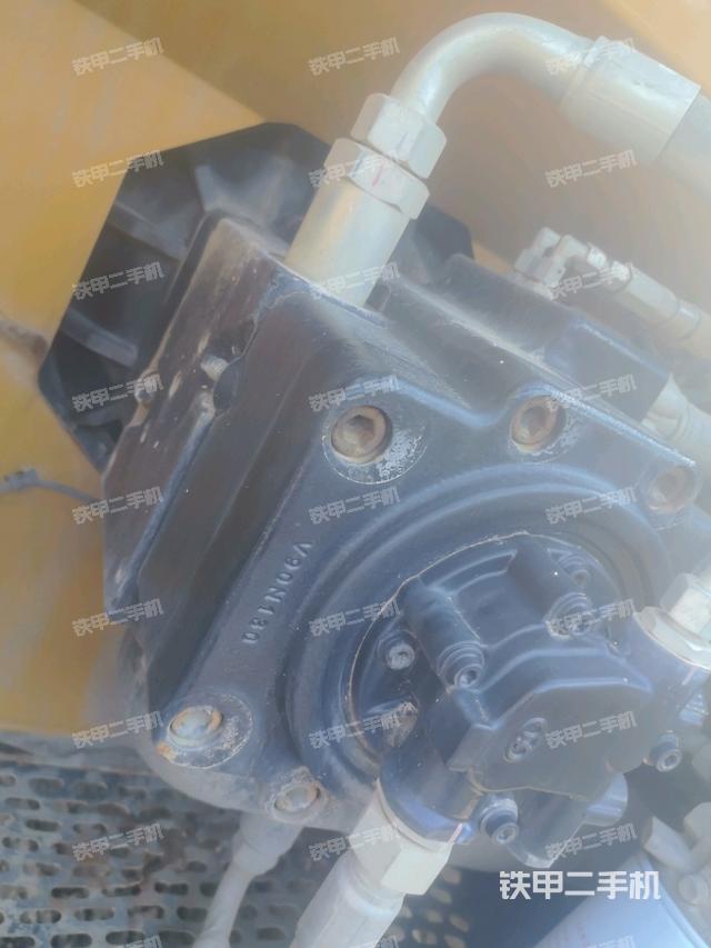 液压泵斜45 左(大件舱室) 液压泵斜45 左(大件舱室)