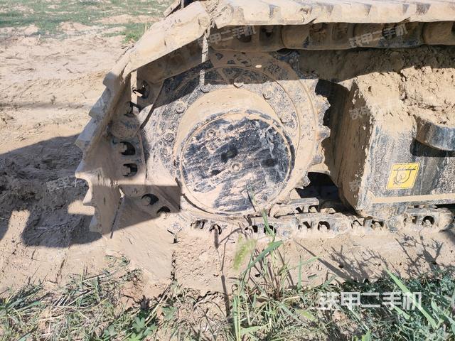 左驅(qū)動(dòng)輪（行走機(jī)構(gòu)）