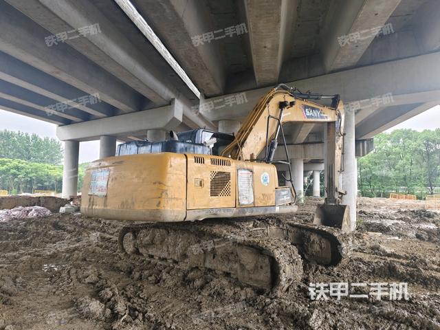 右后45(整机外观) 右后45(整机外观)