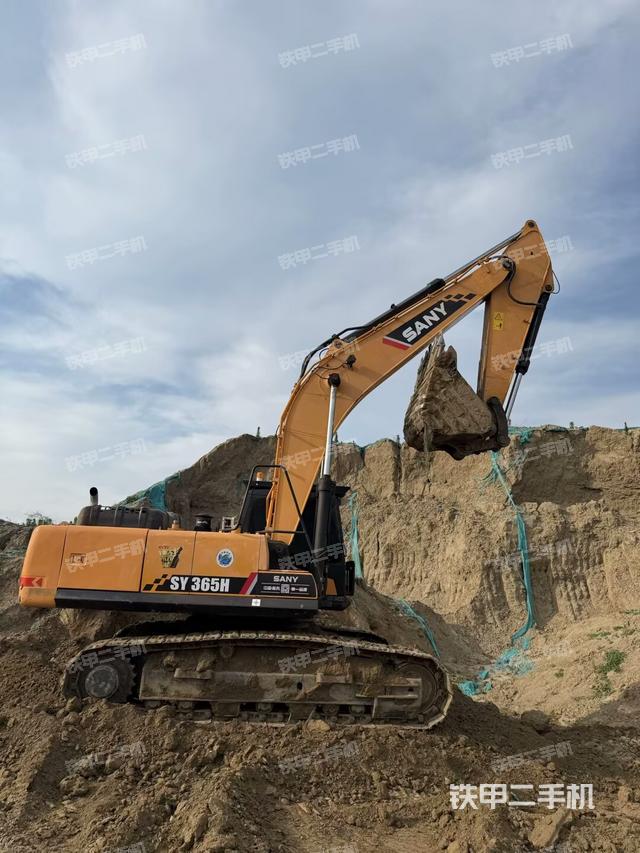 整机右后45°(整机外观) 整机右后45°(整机外观)