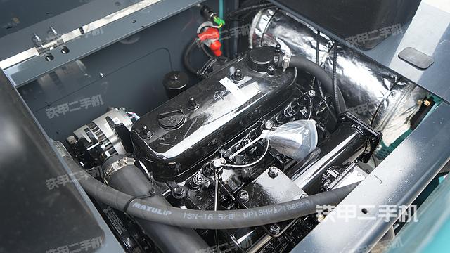 發(fā)動機(jī)整體俯視(整機(jī)外觀) 發(fā)動機(jī)整體俯視(整機(jī)外觀)