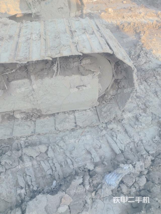 右导向轮(行走机构) 右导向轮(行走机构)