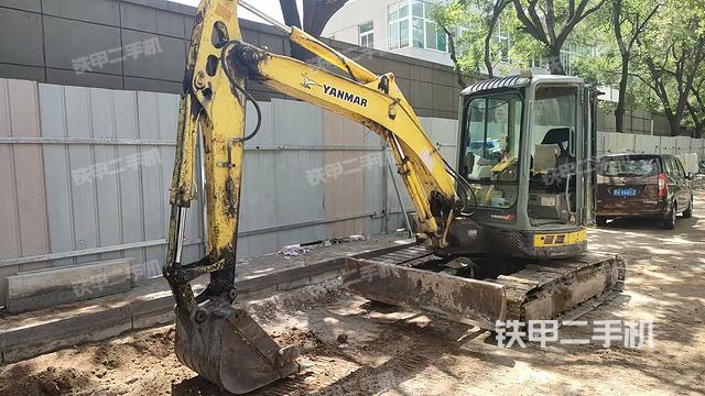 驾驶室整体（整机外观）