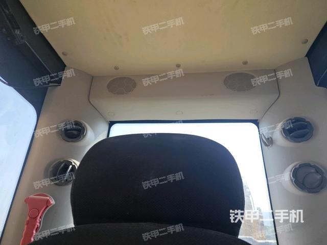 座椅后部(驾驶室部分) 座椅后部(驾驶室部分)