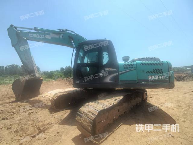 神鋼SK210LC-8挖掘機(jī)